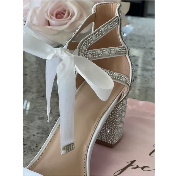 BNWT Kate Whitcomb “Lola” Ivory Block Heel Bridal Shoes - Picture 7 of 9